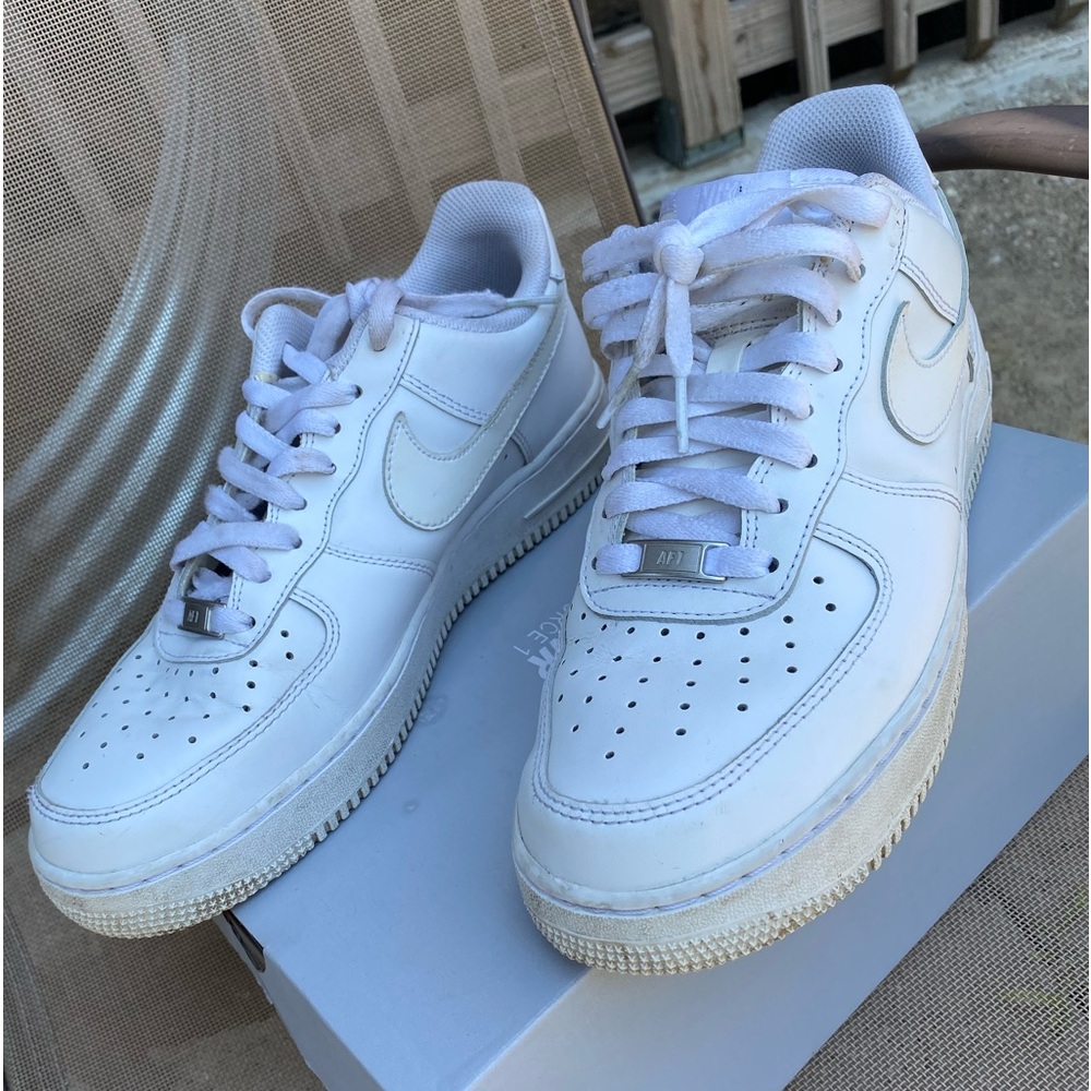 OLD PAIR of Nike AF1 Air Force Ones MENS Size 9